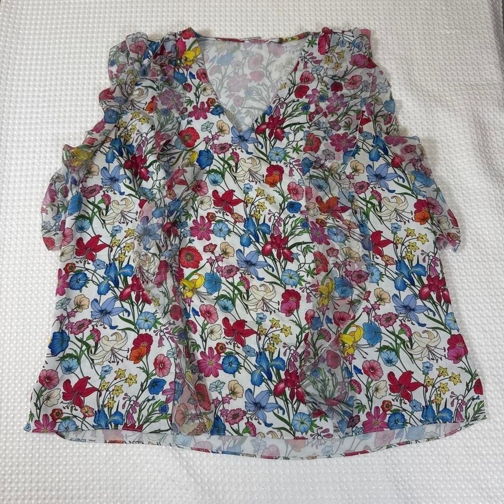 Elie Tahari Ruffled Floral Short Cap Sleeve Blouse Multi-colored floral. Size XL